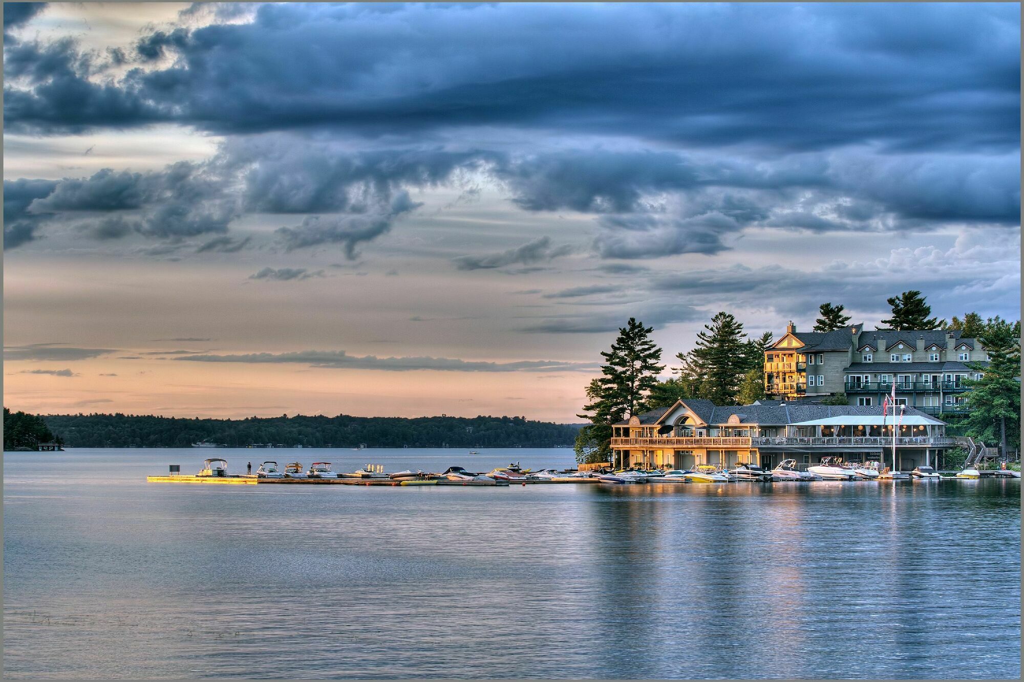 Taboo Muskoka Hotel Gravenhurst Ngoại thất bức ảnh